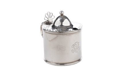 Lot 104 - A George III North Country provincial silver mustard pot