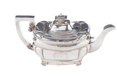 Lot 108 - A George III provincial silver teapot