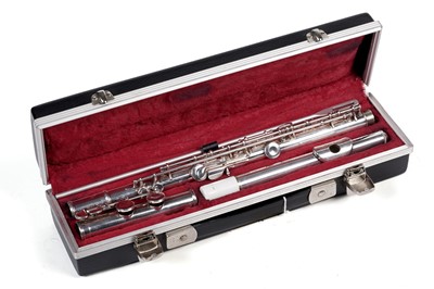 Lot 8 - A Boosey and Hawkes 78 flute