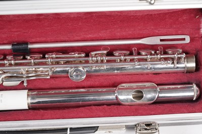 Lot 8 - A Boosey and Hawkes 78 flute