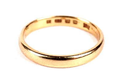 Lot 6 - A 22ct yellow gold wedding band