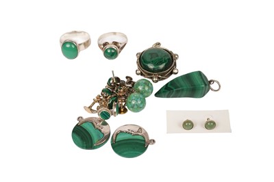 Lot 63 - A selection of malachite jewellery