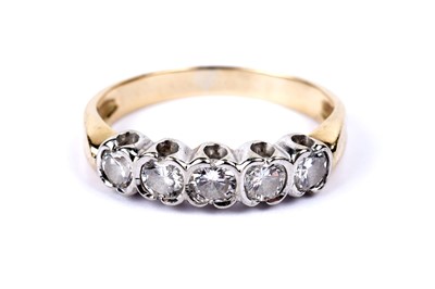 Lot 766 - A five stone diamond ring