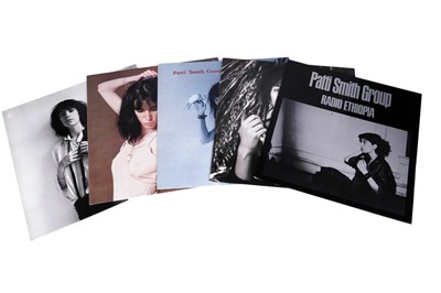 Lot 671 - Five records by American Punk-Rock artist Patti Smith