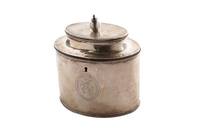 Lot 186 - A George III silver tea caddy