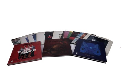 Lot 471 - A collectors' bundle of records and CD booklets relating to Chris Rea