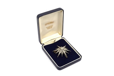 Lot 785 - A Victorian diamond star brooch