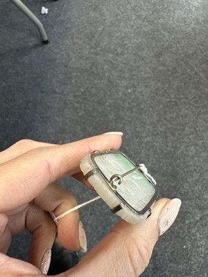 Lot 190 - A jadeite brooch
