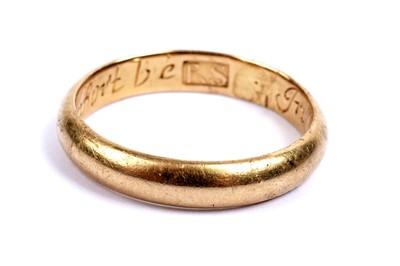 Lot 623 - A post-medieval gold posy ring