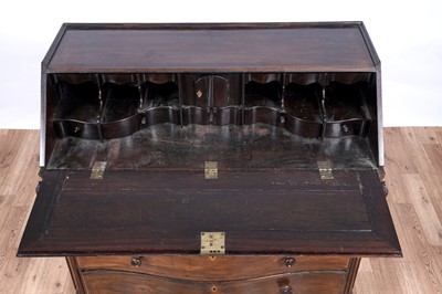 Lot 4 - A substantial 19th Century Continental rosewood serpentine fronted bureau