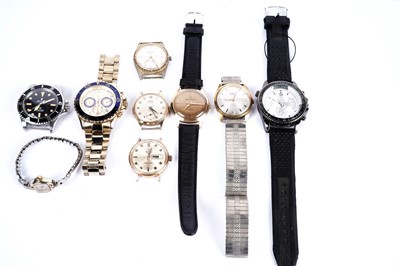 Lot 908 - A selection of watches