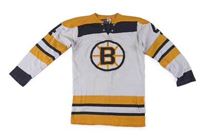 Lot 207 - A replica circa 1970 Boston Bruins NHL ice hockey jersey