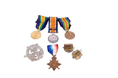 Lot 155 - A First World War medal and other items