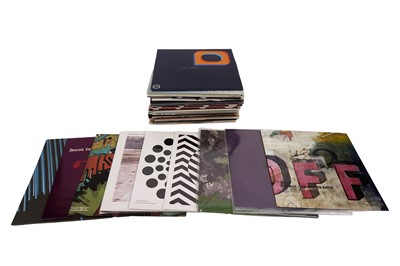 Lot 538 - A collectors' bundle of mixed Electronic, Ambient, and Dance 7" singles