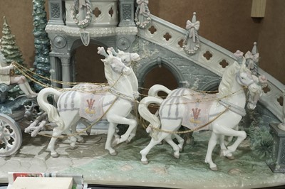 Lot 392 - Lladro 1785 ‘Cinderella’s Arrival’ limited edition figure group