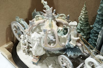 Lot 392 - Lladro 1785 ‘Cinderella’s Arrival’ limited edition figure group