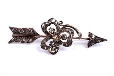 Lot 634 - A Victorian diamond arrow and shamrock pattern brooch