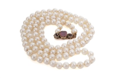 Lot 824 - A single strand cultured freshwater pearl necklace