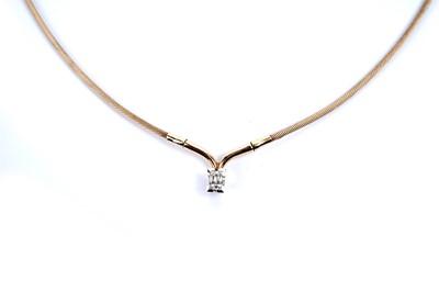 Lot 629 - A diamond pendant necklace