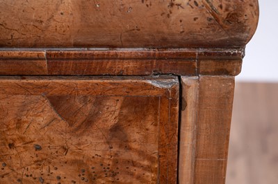 Lot 13 - An early 18th Century burr walnut and banded chest of drawers
