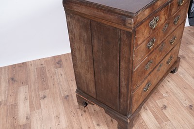 Lot 13 - An early 18th Century burr walnut and banded chest of drawers