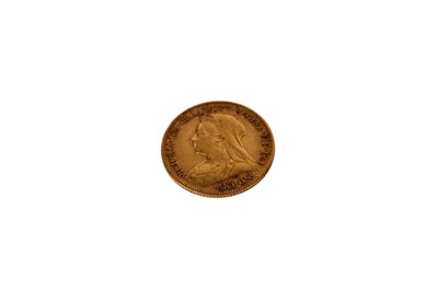 Lot 81 - A late Victorian gold half sovereign 1900