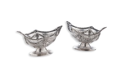 Lot 133 - A pair of late Victorian silver bon bon dishes