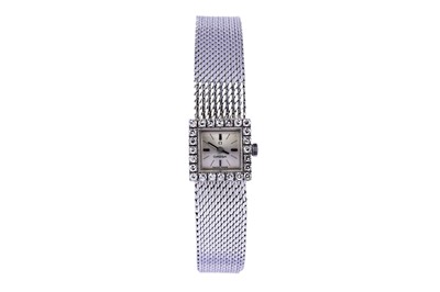 Lot 525 - Omega: an 18ct white gold lady's cocktail watch