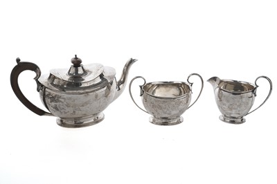 Lot 1024 - A George V silver three-piece tea service