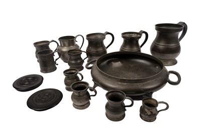 Lot 445 - ﻿A selection of late 19th Century and later pewter ware