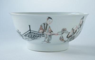 Lot 857 - A Chinese 'en grisaille' bowl