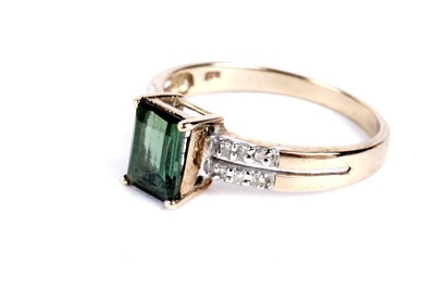 Lot 102 - A Santa Rosa tourmaline and diamond ring