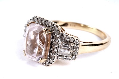 Lot 757 - A kunzite and diamond dress ring