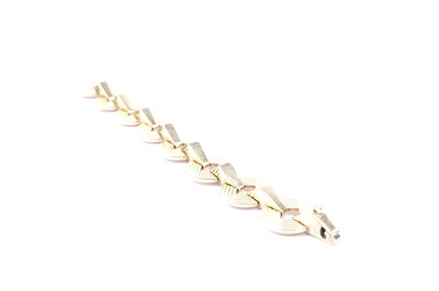 Lot 800 - Cartier: an 18ct yellow gold bracelet