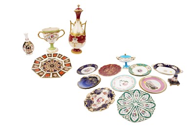 Lot 364 - A selection of late 19th/early 20th and later decorative ceramics