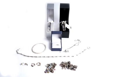 Lot 355 - A collection of silver and costume jewellery