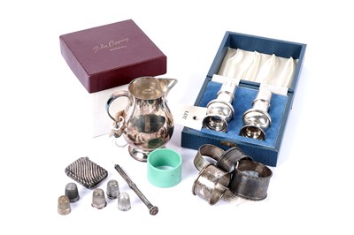 Lot 963 - A selection of silver items