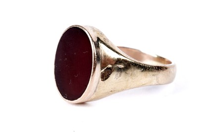 Lot 349 - A carnelian signet ring