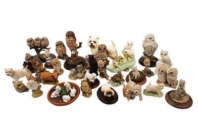 Lot 341 - A collection of cast resin figures by Border Fine Arts and others