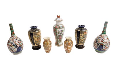 Lot 309 - A collection of Oriental ceramics