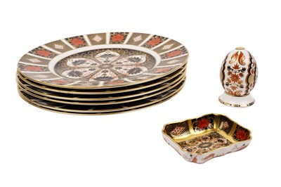 Lot 428 - A collection of Royal Crown Derby 'Imari' pattern; and a Royal Crown Derby 'India' egg on stand