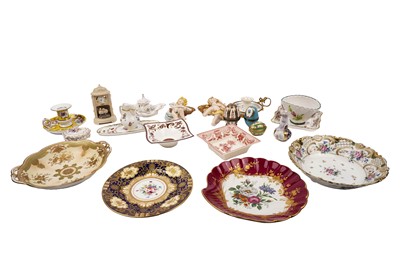 Lot 406 - A collection of china and figures