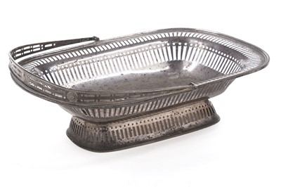 Lot 128 - An Edwardian silver basket