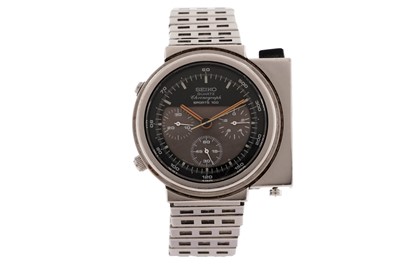 Lot 561 - Seiko Sports 100 'Ripley': a stainless-steel cased chronograph wristwatch