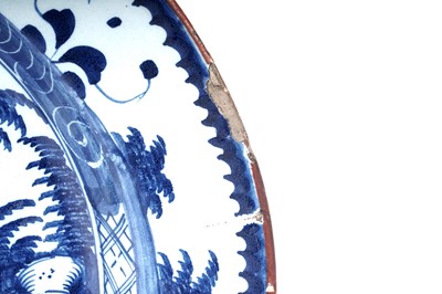 Lot 1004 - A Dutch Delft charger