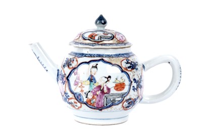 Lot 861 - A Chinese famille rose teapot and cover