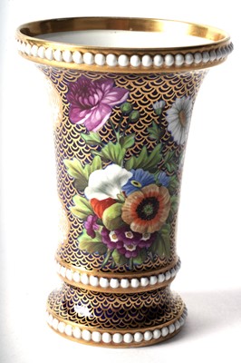 Lot 981 - A Spode spill vase