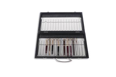 Lot 351 - Parker pens/pencils