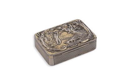 Lot 285 - A George III silver-gilt snuff box