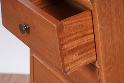 Lot 94 - A mahogany pyramid chest of drawers
